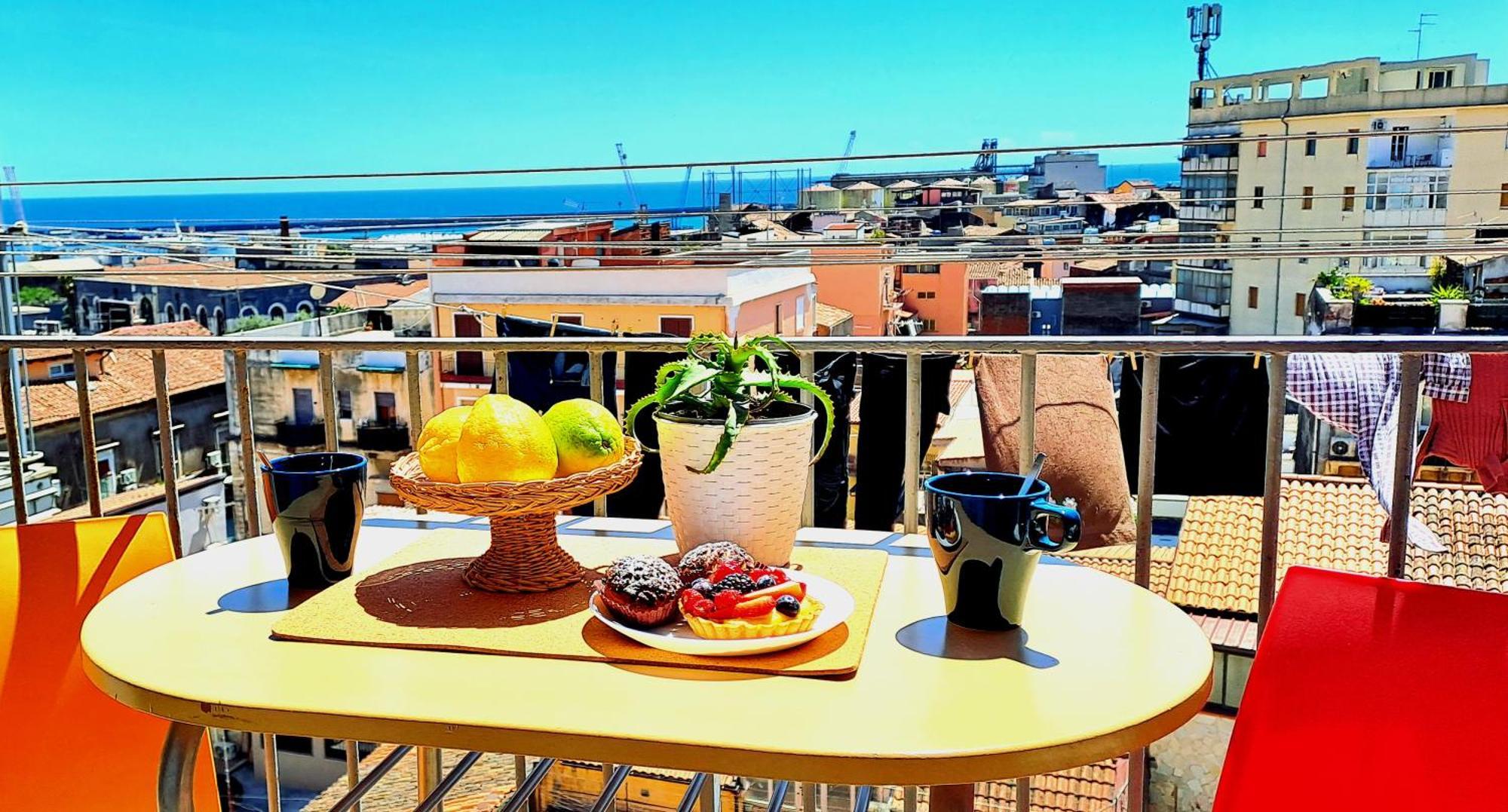 And Trinacria View * Catania